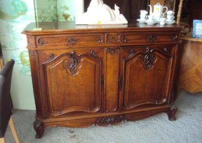 Tables & Cabinets