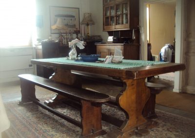 Tables & Cabinets