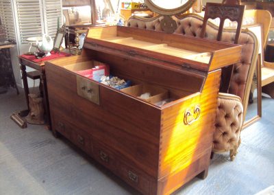 Tables & Cabinets