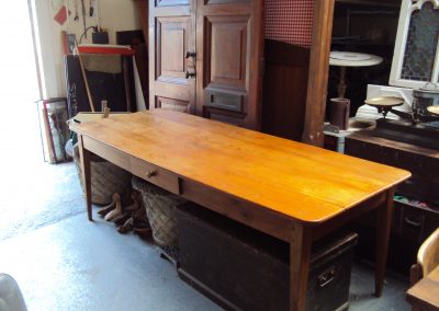 Tables & Cabinets