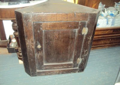 Tables & Cabinets