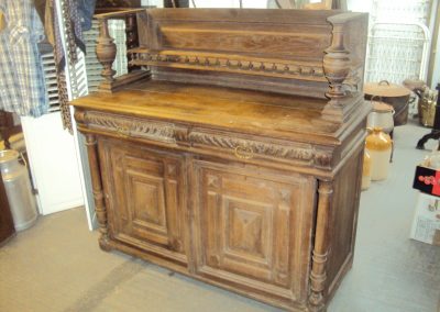 Tables & Cabinets