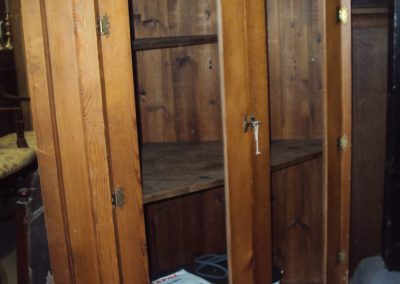 Tables & Cabinets