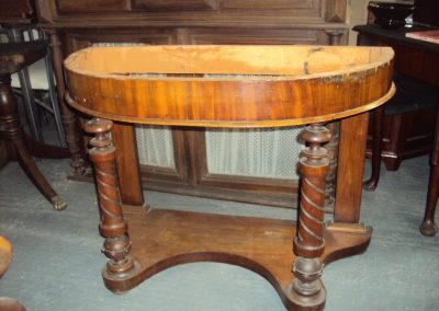 Tables & Cabinets