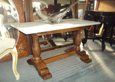 Tables & Cabinets