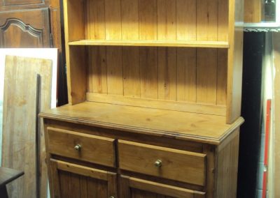 Tables & Cabinets