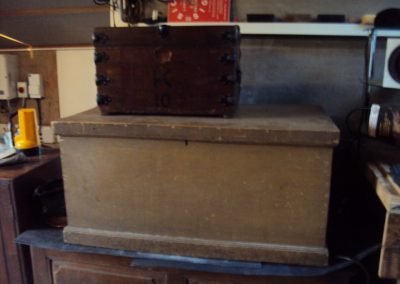 Tables & Cabinets