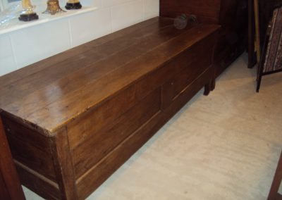Tables & Cabinets
