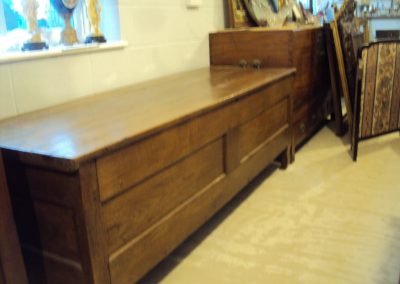 Tables & Cabinets