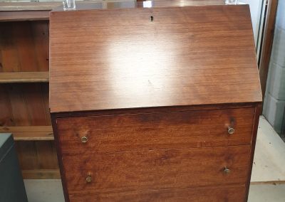 Tables & Cabinets