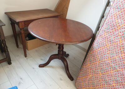 Tables & Cabinets