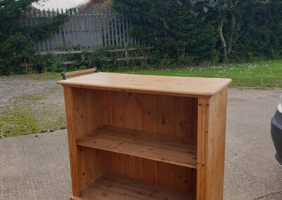 Tables & Cabinets