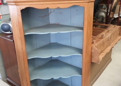 Tables & Cabinets