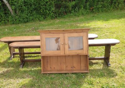 Tables & Cabinets